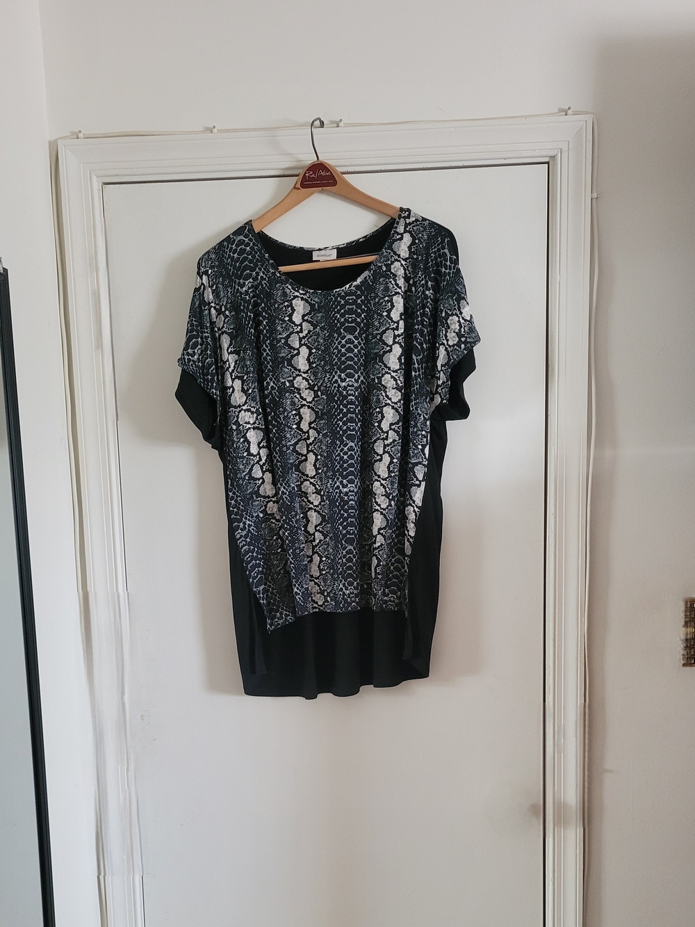 Avenue Black Snake-Print Short Sleeve Tunic
